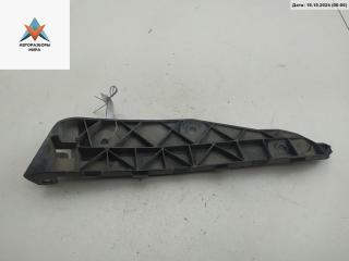 кронштейн заднего бампера Mitsubishi Colt 6 поколение (Z20/Z30) 2005, 1.3 л., бензин, МКПП, красный, хетчбэк 3 дв.