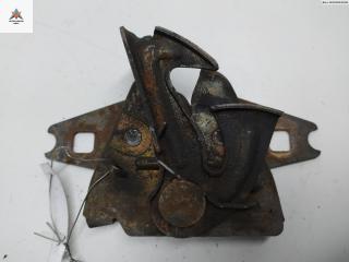 замок капота Volkswagen Passat B4 1995, 2.0 л., бензин, МКПП, синий, универсал, 3A0805591