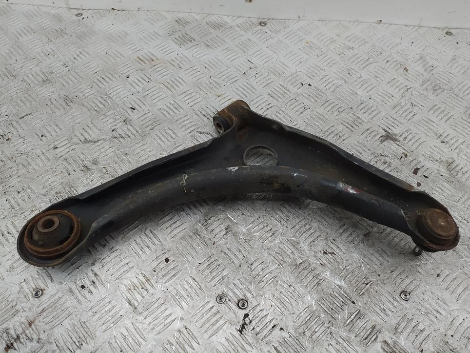 рычаг передний правый Mitsubishi Colt 2006, 1.3 л., бензин, МКПП, чёрный, хетчбэк 3 дв., 4013A150