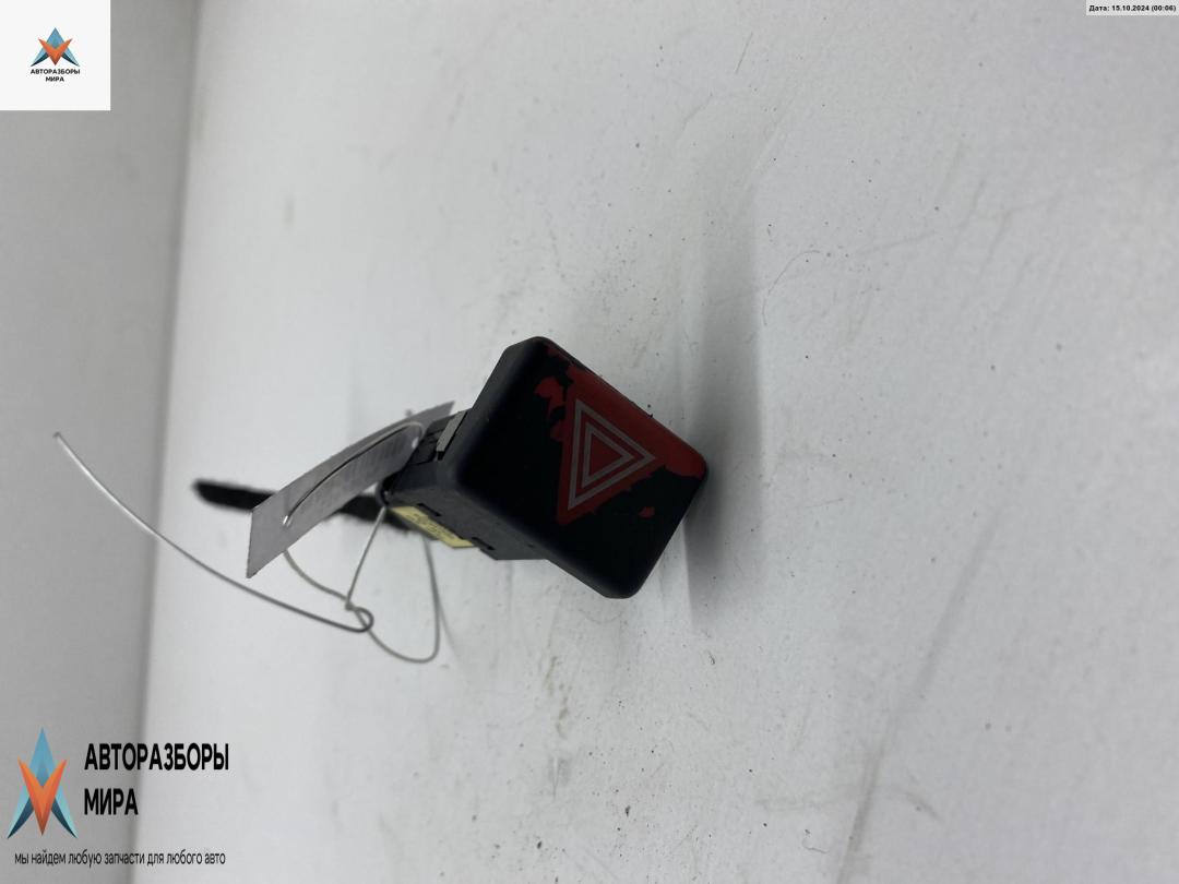 кнопка аварийной сигнализации Audi A4 B6 2003, 2.5 л., дизель, МКПП, чёрный, универсал, 8E0941509 - фото №1