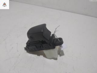 кнопка стеклоподъемника заднего левого Nissan Qashqai 2 поколение 2014, 1.2 л., бензин, АКПП, серый, внедорожник 5 дв.