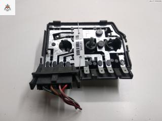 панель заднего левого фонаря Audi A6 4A/C4 1994, 2.6 л., бензин, МКПП, серый, универсал, B5831BL