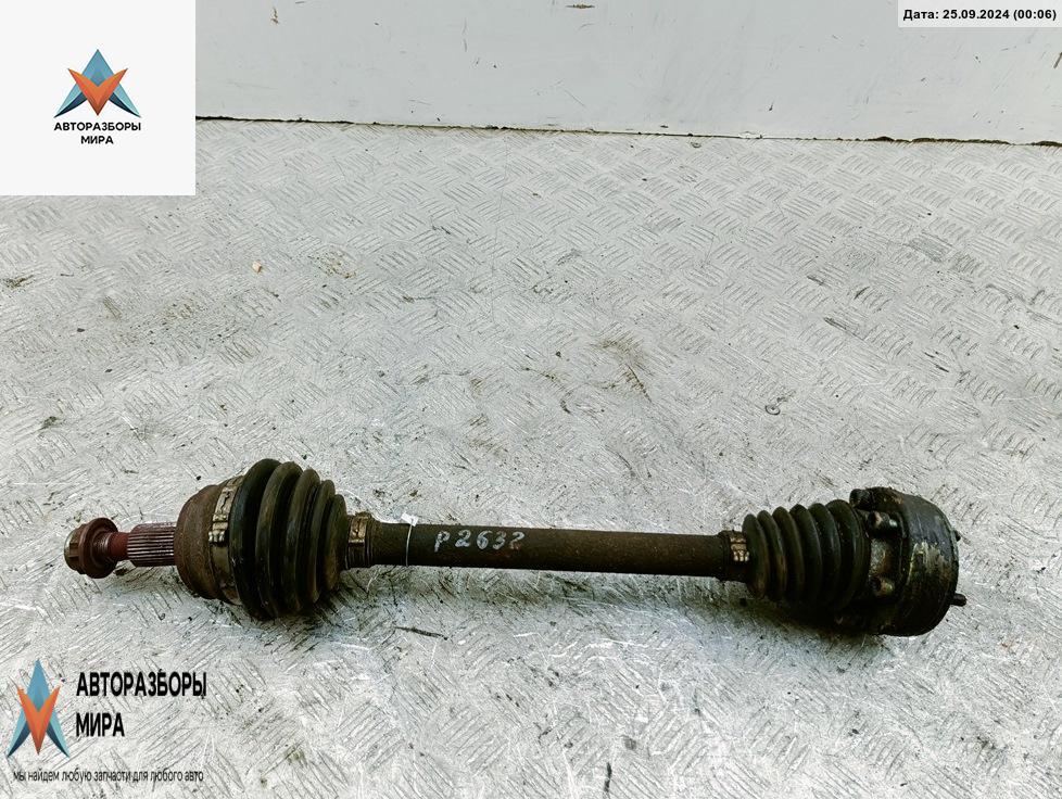 полуось передняя левая (приводной вал, ШРУС) Volkswagen Golf 4 поколение 1998, 1.4 л., бензин, МКПП, серый, хетчбэк 5 дв. - фото №1