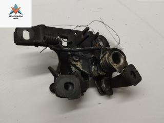 замок капота Audi A6 4B/C5 1998, 2.4 л., бензин, МКПП, синий, универсал, 8D0823509