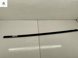 Молдинг стекла двери задней правой наружный Volkswagen Passat B3 1990, 1.8 л., бензин, МКПП, красный, универсал