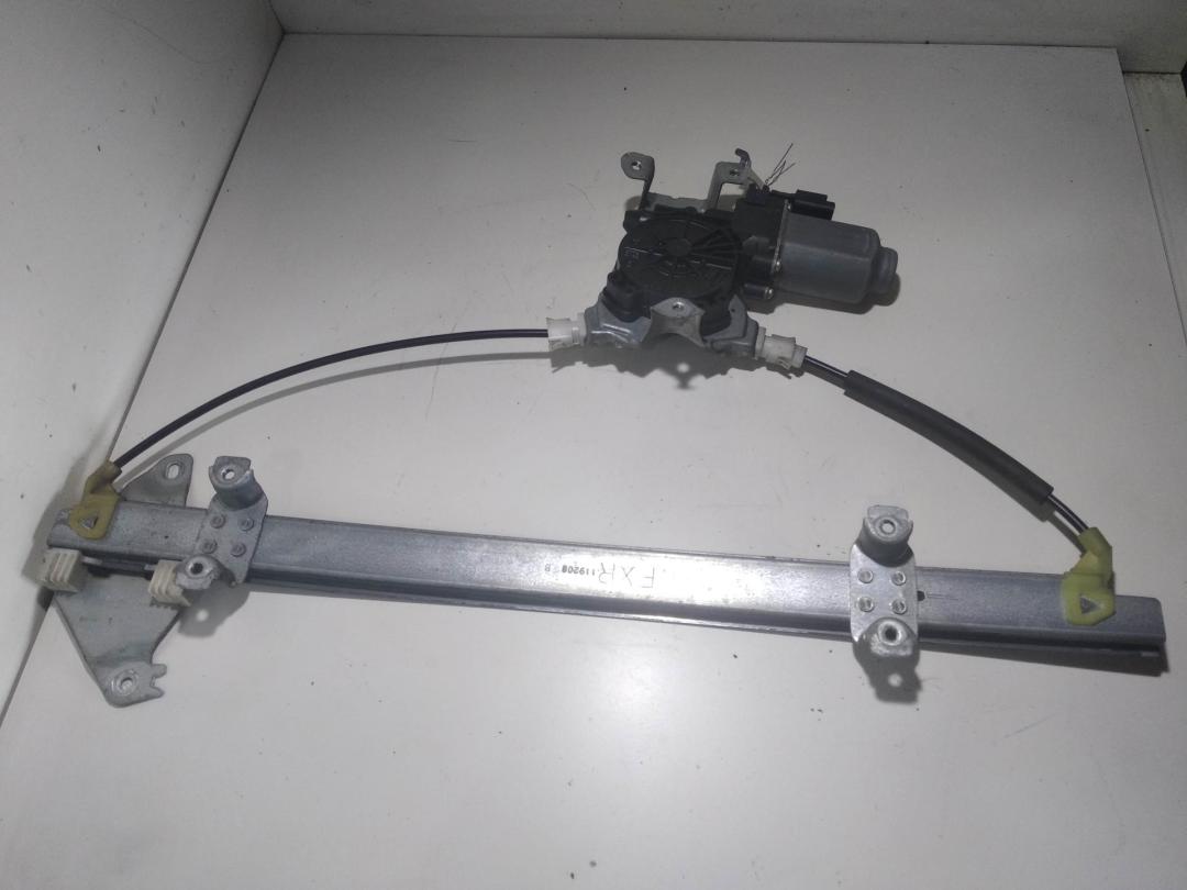 стеклоподъемник электрический передний правый Nissan Note E11 2007, 1.6 л., бензин, АКПП, серый, минивэн - фото №1
