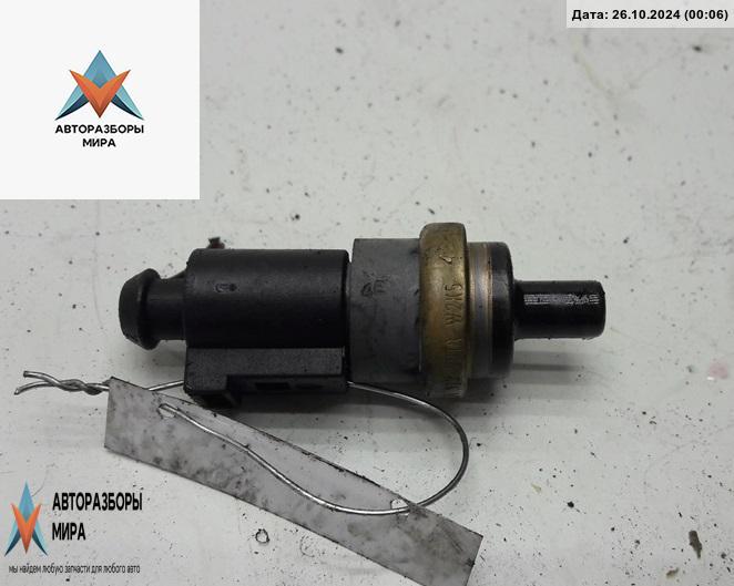 датчик температуры Volkswagen Passat B6 2006, 2.0 л., дизель, МКПП, серый, универсал, 06A919501A - фото №1