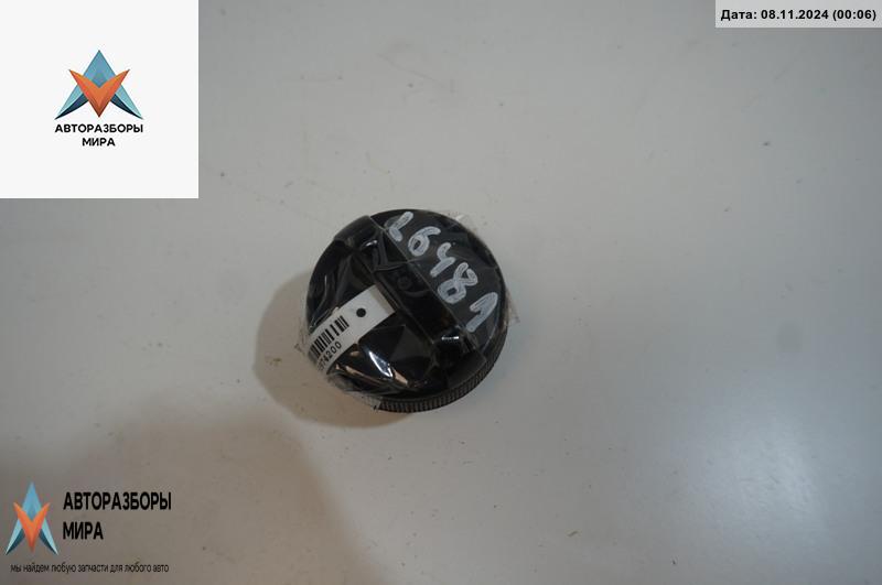 пробка топливного бака Nissan Primera P11 1998, 1.6 л., бензин, МКПП, красный, седан - фото №1