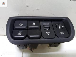 кнопка (выключатель) Kia Rio 4 поколение 2016, 1.4 л., дизель, МКПП, красный, хетчбэк 5 дв., 937151W810CA