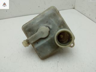 бачок тормозной жидкости Volvo V70 2 поколение 2001, 2.4 л., бензин, МКПП, синий, универсал, 8646006