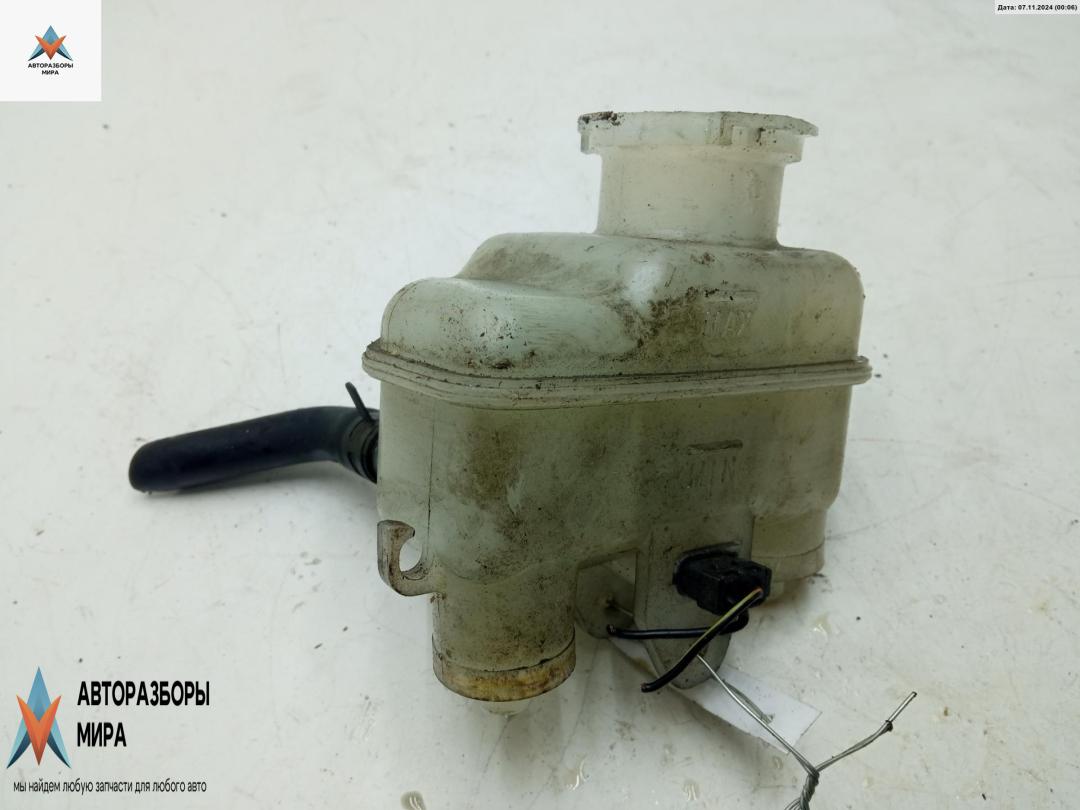 бачок тормозной жидкости Mitsubishi Lancer 9 поколение 2004, 2.0 л., бензин, МКПП, синий, универсал - фото №1