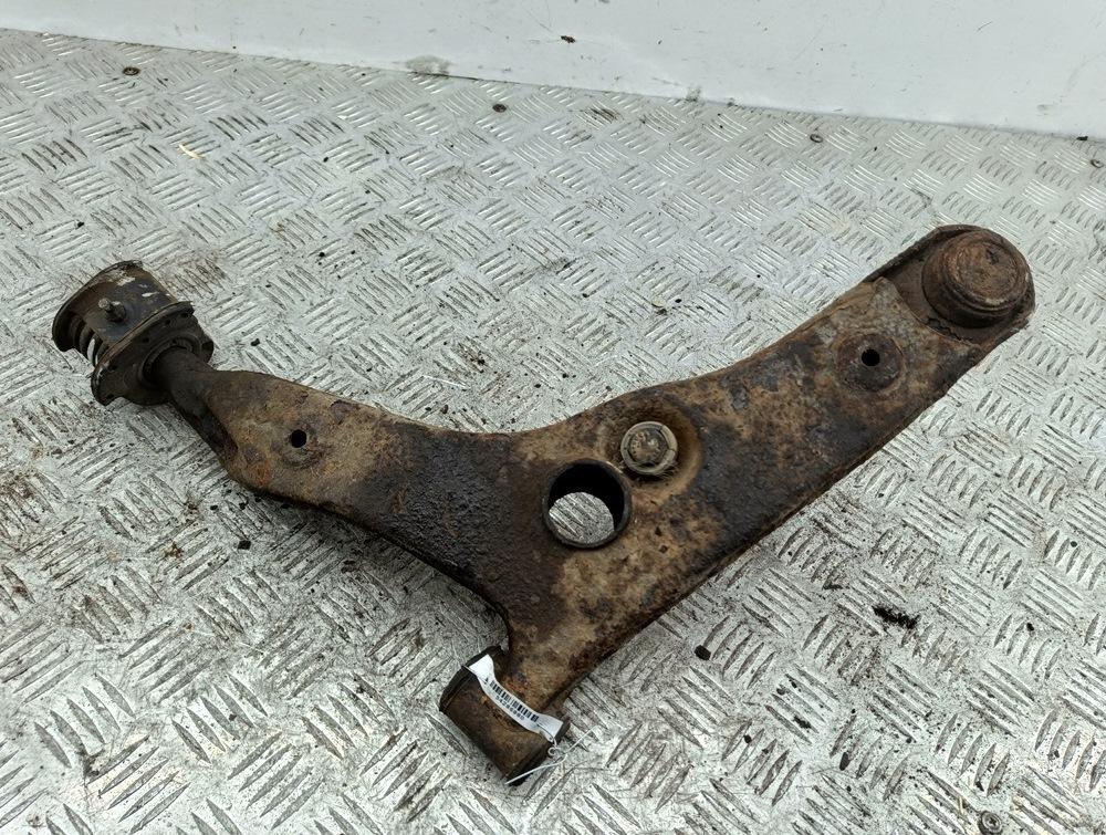 рычаг передний правый Mitsubishi Colt 1998, 1.3 л., бензин, МКПП, синий, хетчбэк 3 дв.