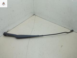 Щеткодержатель (поводок стеклоочистителя) передний Land Rover Freelander 1 поколение 2000, 1.8 л., бензин, МКПП, серый, внедорожник 5 дв.