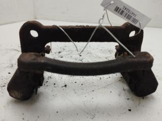скоба суппорта Toyota Corolla 2003, 2.0 л., дизель, МКПП, чёрный, хетчбэк 5 дв.