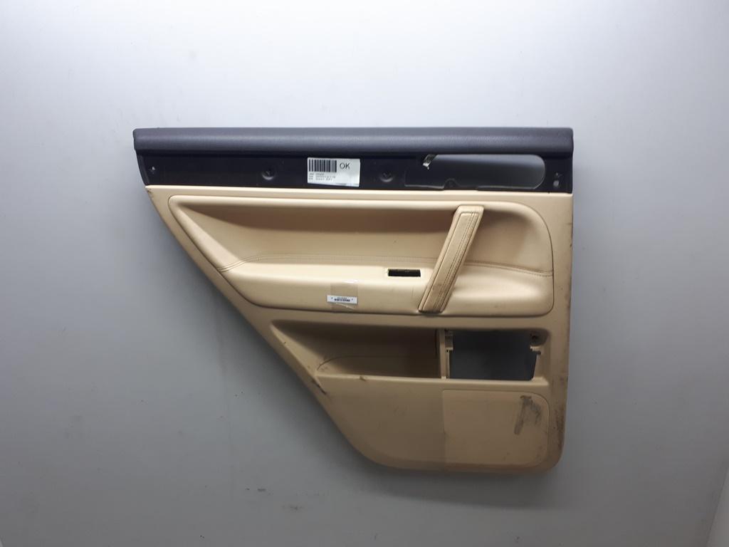 обшивка двери задняя левая Volkswagen Touareg 1 поколение 2003, 4.2 л., бензин, АКПП, синий, внедорожник 5 дв., 7L6867211 - фото №1