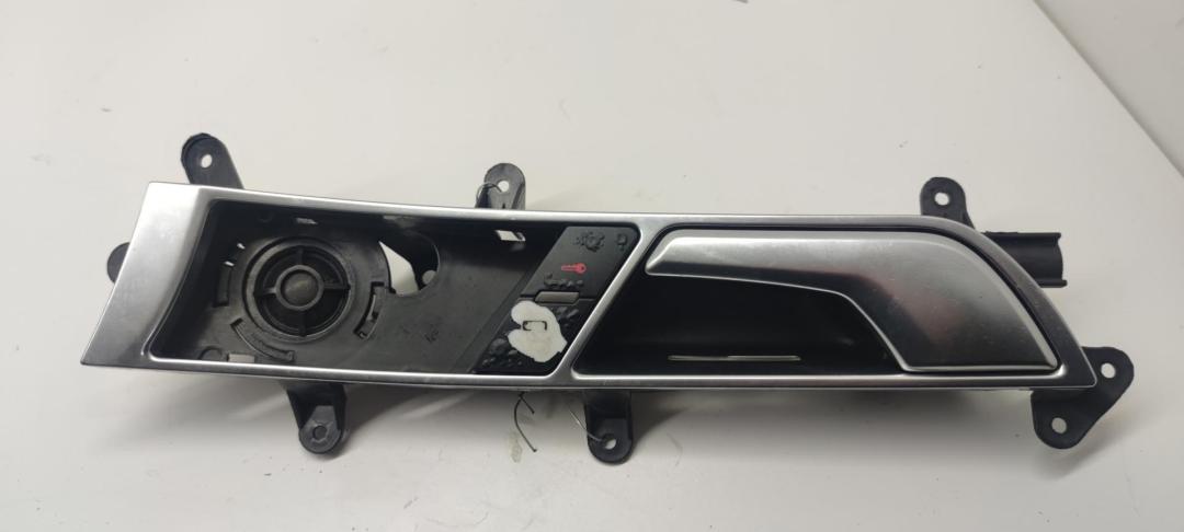 ручка внутренняя передняя левая Audi A6 C6 2005, 2.0 л., TFSI, бензин, МКПП, чёрный, универсал, 4F0837019C