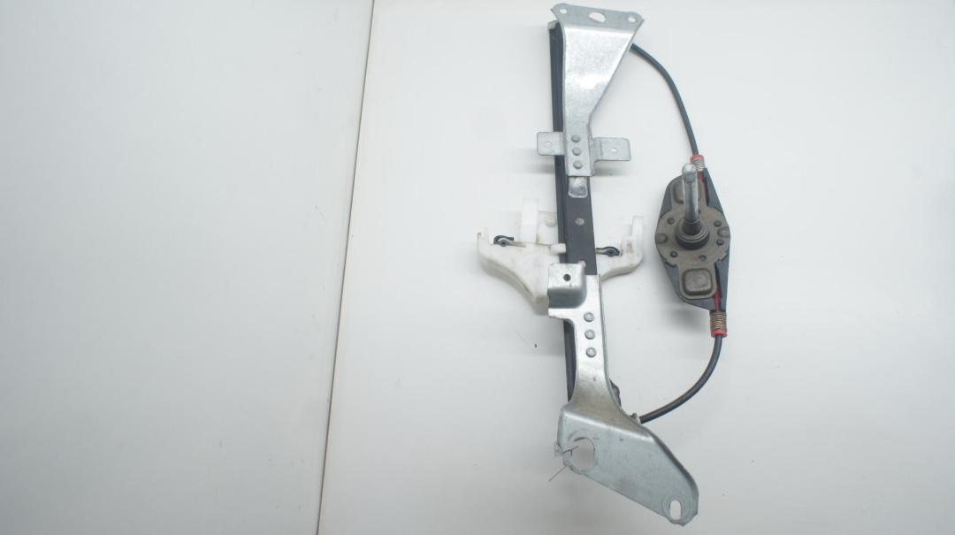 стеклоподъемник задний левый Ford Fiesta 2002, 1.4 л., дизель, МКПП, красный, хетчбэк 5 дв.