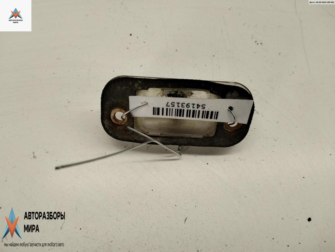 подсветка номера Volkswagen Golf 3 поколение 1996, 1.6 л., бензин, МКПП, серый, хетчбэк 5 дв., 247.23 - фото №1