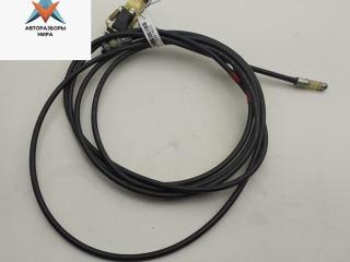 трос открывания лючка топливного бака Mazda 323 BA 1998, 1.3 л., бензин, МКПП, белый, хетчбэк 3 дв.