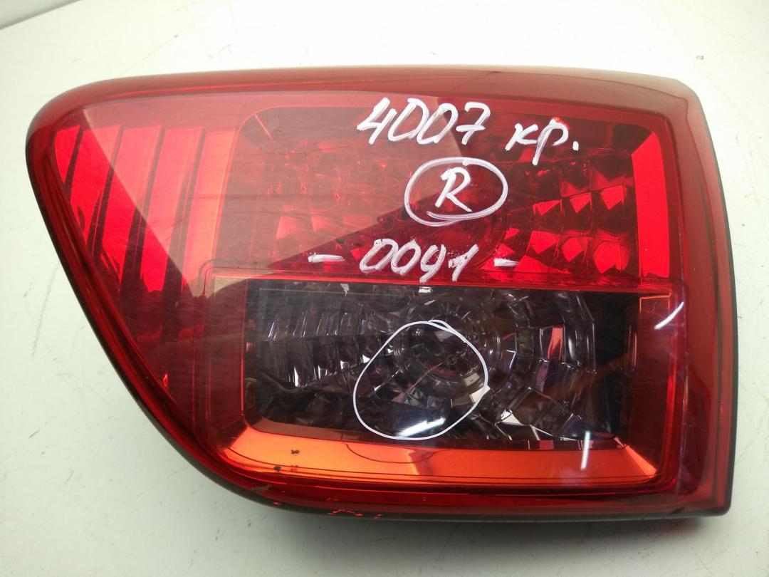 фонарь крышки багажника правый Peugeot 4007 2007, 2.2 л., дизель, МКПП, серый, внедорожник 5 дв., 9685325480