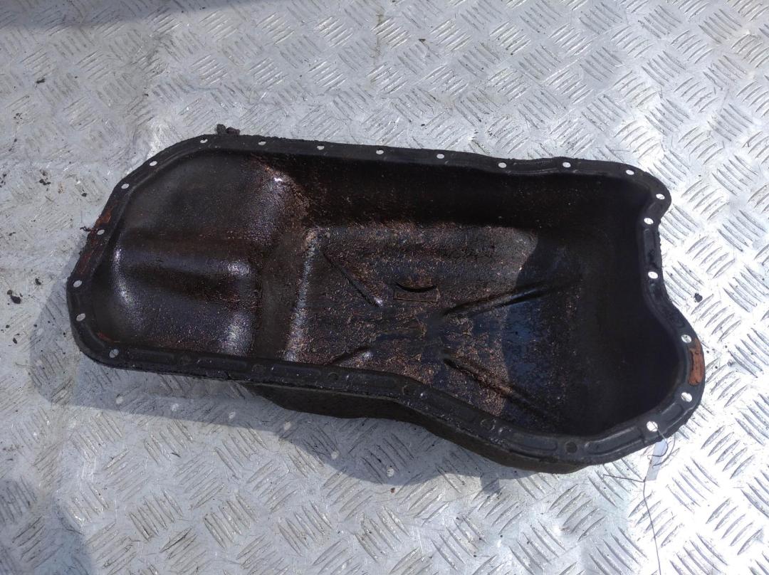 масляный поддон Volkswagen Sharan 1995, 2.8 л., бензин, МКПП, серый, минивэн, 021163601A