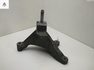 кронштейн КПП Ford Focus 1 поколение [рестайлинг] 2001, 1.8 л., дизель, МКПП, серый, хетчбэк 5 дв., 98AB7M125AF