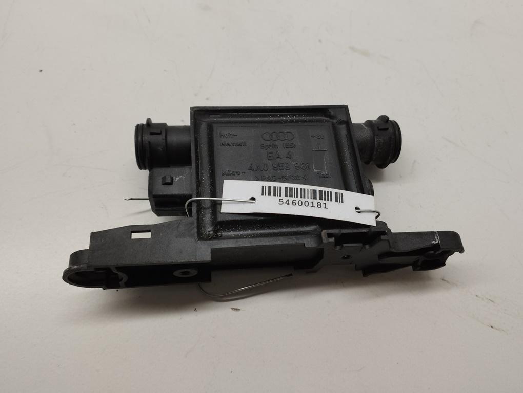 модуль управления двери Audi A4 B5 1996, 1.8 л., бензин, МКПП, красный, седан, 4A0959981 - фото №1