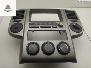 консоль салона (центральная часть) Nissan X-Trail T30 [рестайлинг] 2005, 2.2 л., дизель, МКПП, серый, внедорожник 5 дв.