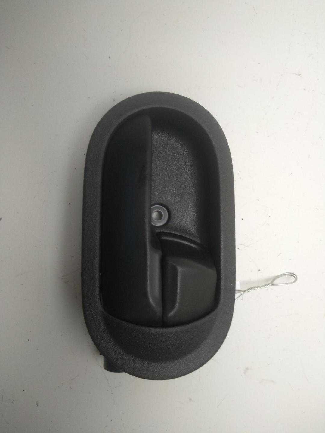 ручка внутренняя передняя правая Mitsubishi Colt 2006, 1.3 л., бензин, МКПП, серый, хетчбэк 3 дв., 5716A304HA