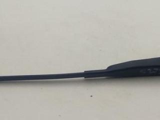 Щеткодержатель (поводок стеклоочистителя) передний Nissan Micra 2 поколение (K11) 2002, 1.0 л., бензин, МКПП, синий, хетчбэк 3 дв.