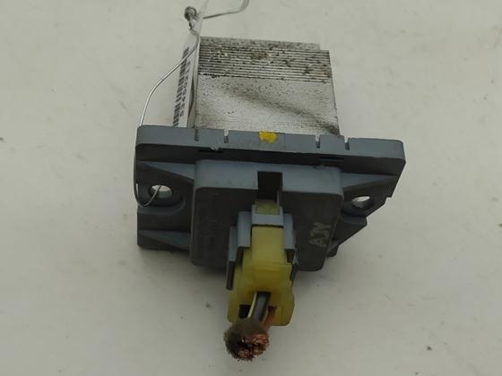 сопротивление печки Hyundai Santa Fe 2005, 2.4 л., бензин, МКПП, чёрный, внедорожник 5 дв.
