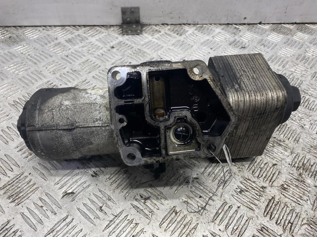 корпус масляного фильтра Audi A6 C6 2005, 2.0 л., дизель, МКПП, седан, 045115389E