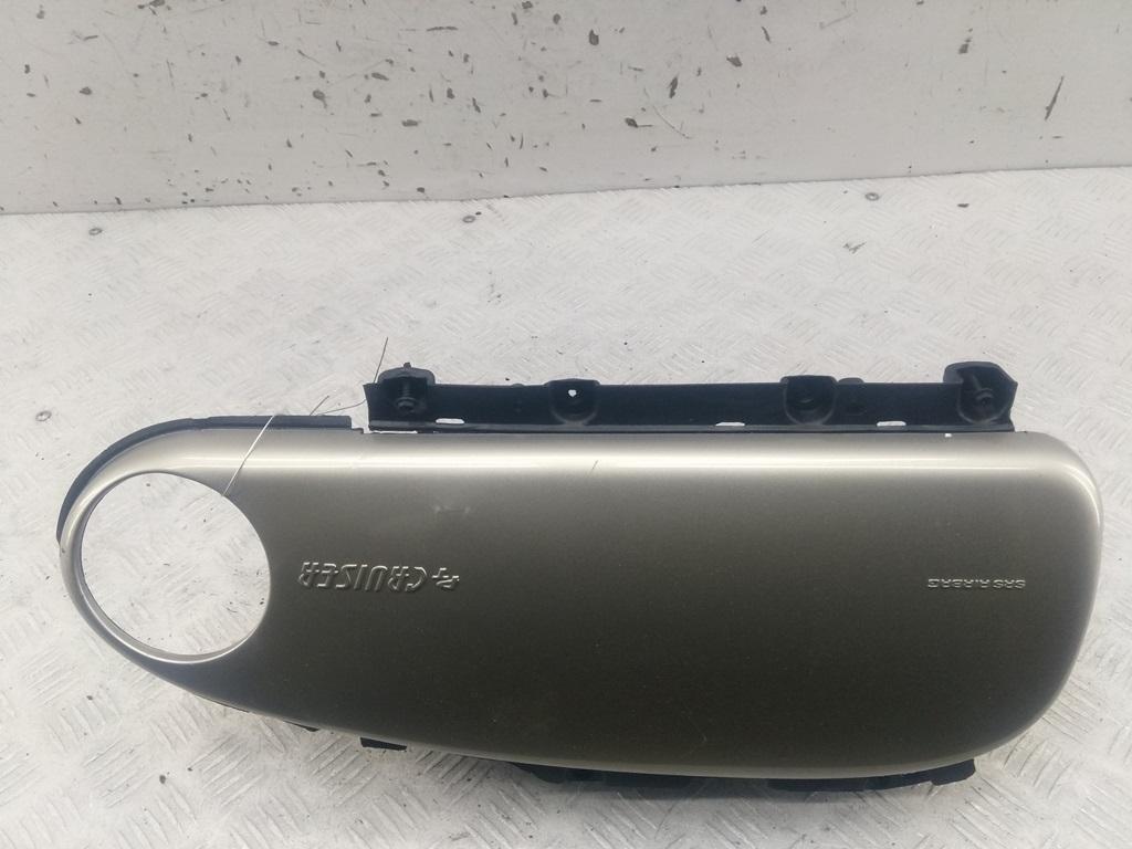 подушка безопасности пассажира Chrysler PT Cruiser 2000, 2.0 л., бензин, МКПП, красный, хетчбэк 5 дв.