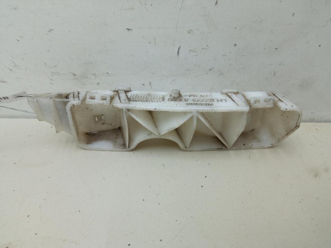 кронштейн переднего бампера Nissan Qashqai J10 2008, 1.5 л., дизель, МКПП, чёрный, внедорожник 5 дв., 62223JD000