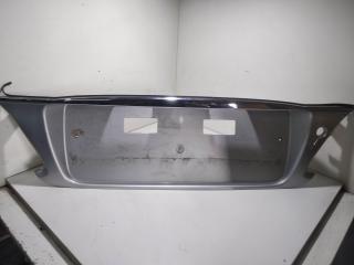 накладка двери (крышки) багажника Nissan Maxima A33 2001, 2.0 л., бензин, МКПП, серый, седан