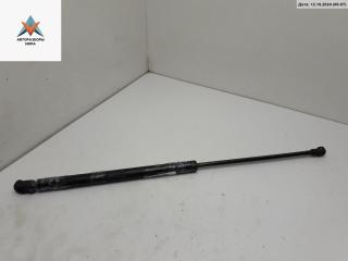 амортизатор крышки багажника (3-5 двери) Volkswagen Golf 4 поколение 1998, 1.4 л., бензин, МКПП, серый, хетчбэк 5 дв., 1J6827550C