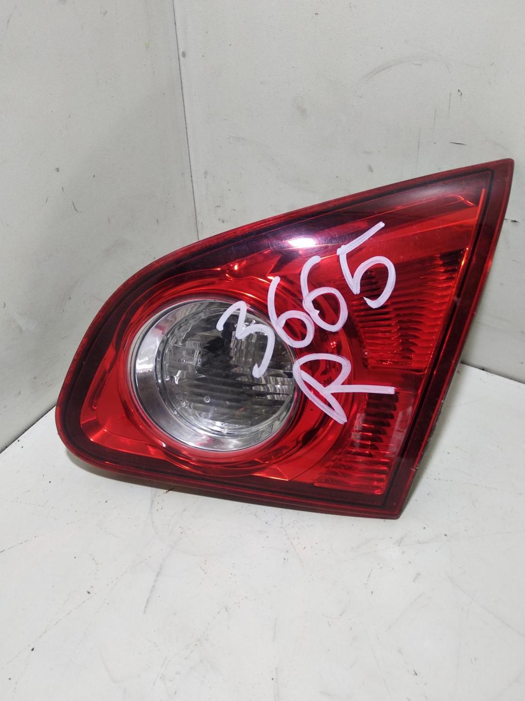 фонарь крышки багажника правый Nissan Qashqai J10 2008, 1.6 л., бензин, МКПП, чёрный, внедорожник 5 дв.