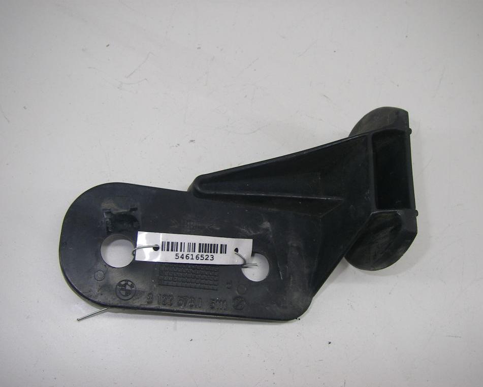 кронштейн переднего бампера BMW 3 E36 1997, 2.0 л., бензин, МКПП, красный, седан, 8122578