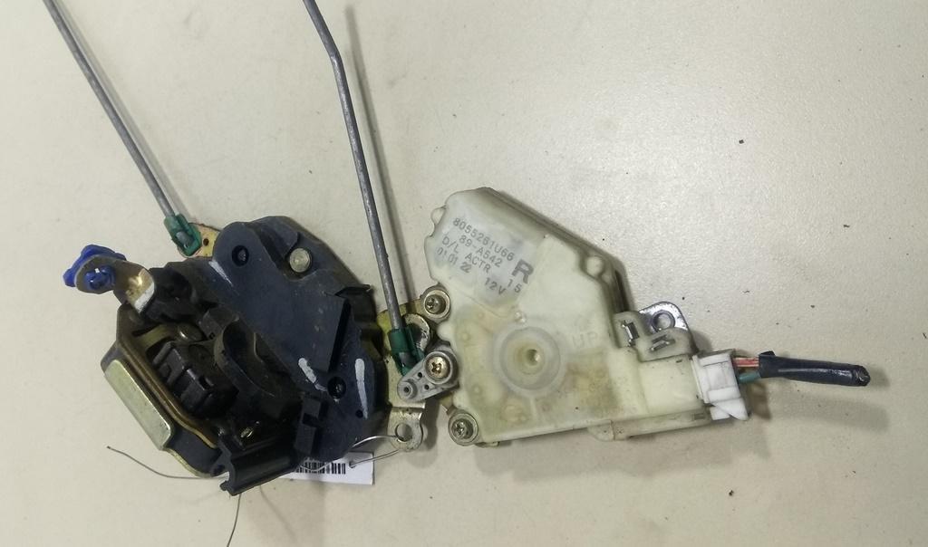 замок двери передней правой Nissan Almera Tino 2001, 2.2 л., дизель, МКПП, синий, минивэн