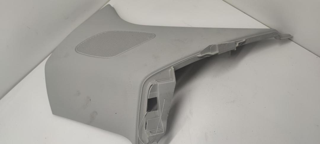 обшивка стойки задней правой Audi Q3 8U 2012, 2.0 л., дизель, АКПП, серый, внедорожник 5 дв., 8U0867246