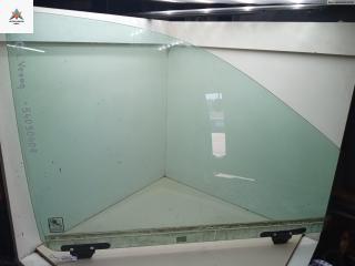 стекло двери передней правой Chrysler Voyager 3 поколение 1999, 2.5 л., дизель, МКПП, белый, минивэн