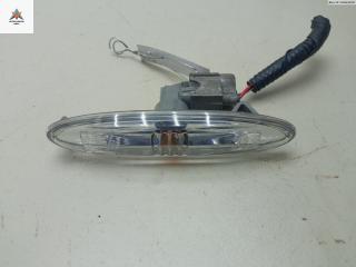 повторитель передний правый Lexus IS 2 поколение (XE20) [рестайлинг] 2008, 2.2 л., дизель, МКПП, чёрный, седан, A045053