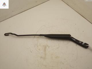 Щеткодержатель (поводок стеклоочистителя) передний Volvo 440 1 поколение 1993, 1.9 л., дизель, МКПП, красный, хетчбэк 5 дв.