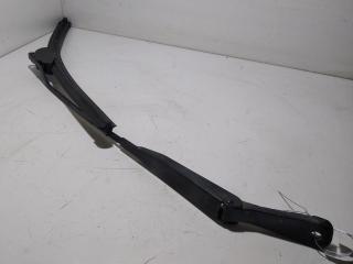 Щеткодержатель (поводок стеклоочистителя) передний Nissan Primera P10 1993, 2.0 л., бензин, МКПП, красный, хетчбэк 5 дв.