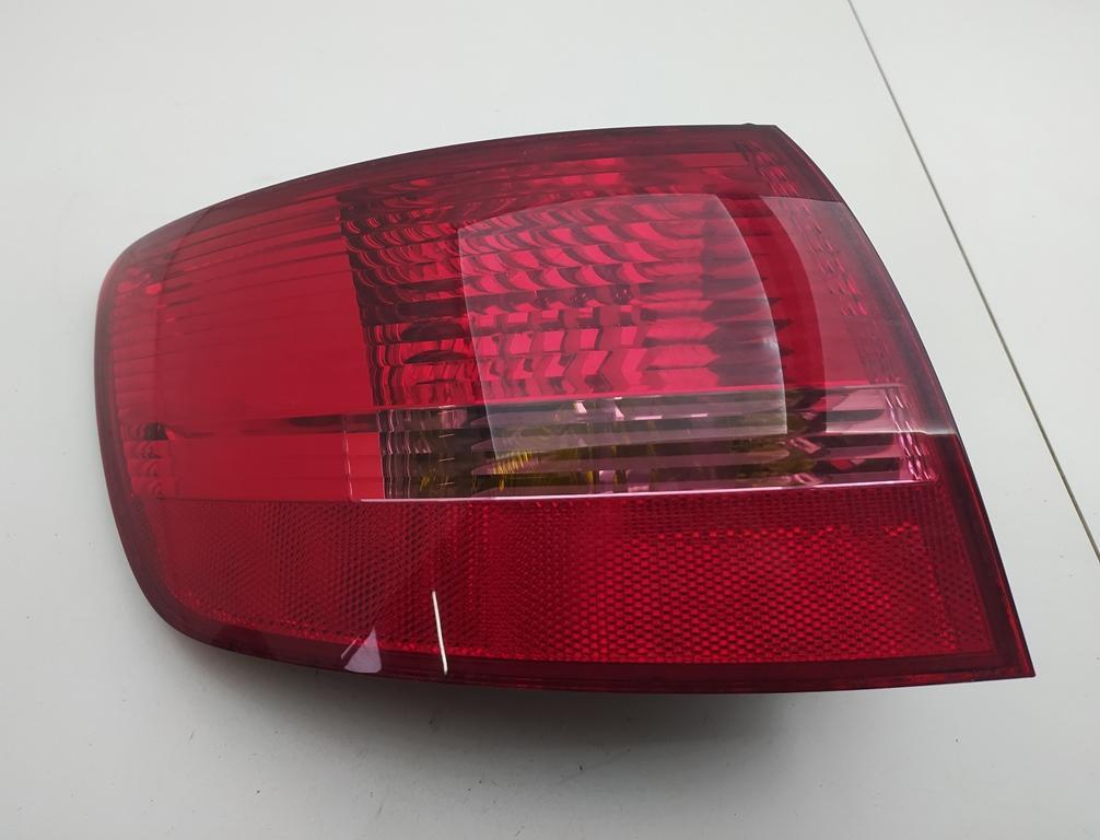 фонарь задний левый Audi A6 C6 2006, 2.0 л., дизель, МКПП, серый, универсал, 4F9945095