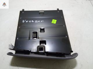 пепельница Chrysler Voyager 3 поколение 1998, 2.0 л., бензин, МКПП, красный, минивэн