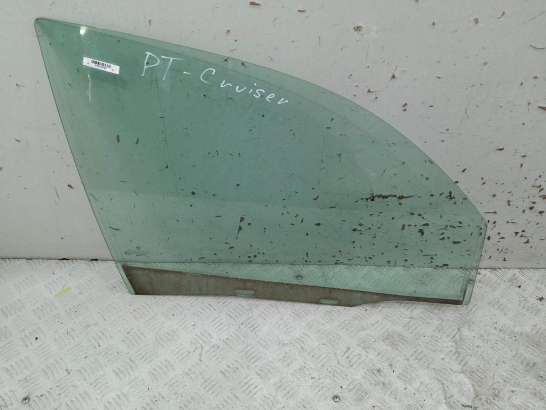 стекло двери передней правой Chrysler PT Cruiser 2001, 2.0 л., бензин, МКПП, чёрный, хетчбэк 5 дв.