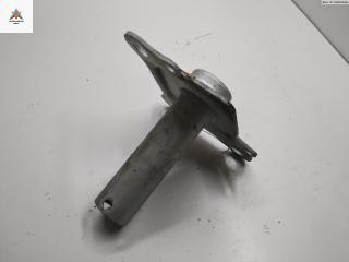 кронштейн переднего бампера Audi A3 8L 1998, 1.6 л., бензин, МКПП, серый, хетчбэк 3 дв., 8L0807134A