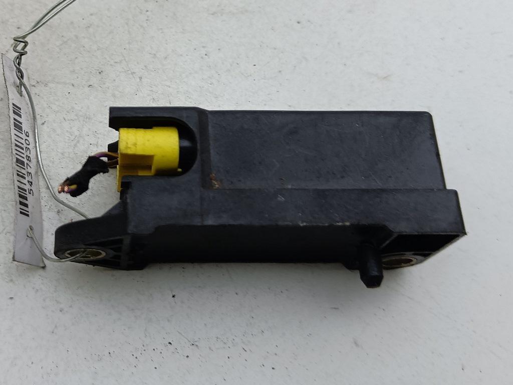 датчик AirBag Volkswagen Passat B5 1999, 1.6 л., бензин, МКПП, зелёный, универсал, 1J0909606N