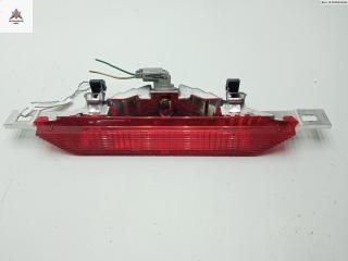 стоп-сигнал Toyota Corolla 9 поколение (E120/E130) 2003, 2.0 л., дизель, МКПП, чёрный, хетчбэк 5 дв., 52023